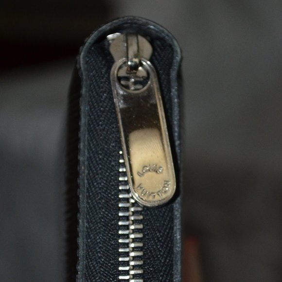 Louis Vuitton Black Patent Epi Zippy Zip  Around Organizer Wallet - Picture 8 of 10